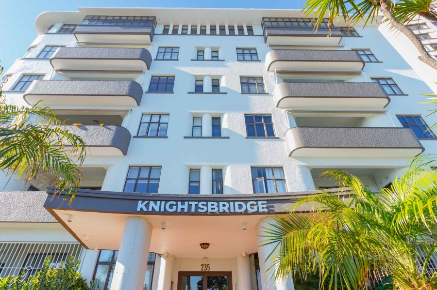 To Let 1 Bedroom Property for Rent in Sea Point Western Cape